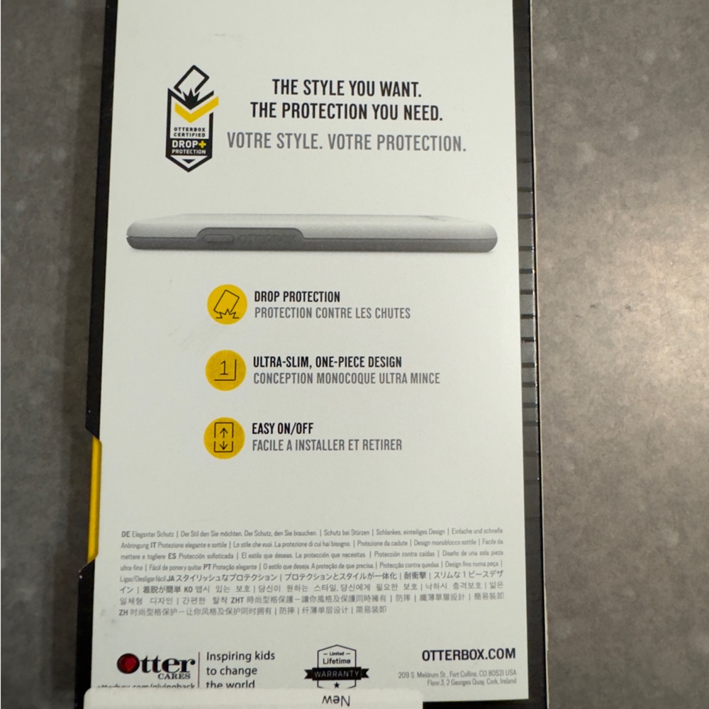 OtterBox Symmetry for iPhone XR - Picture 7 of 8